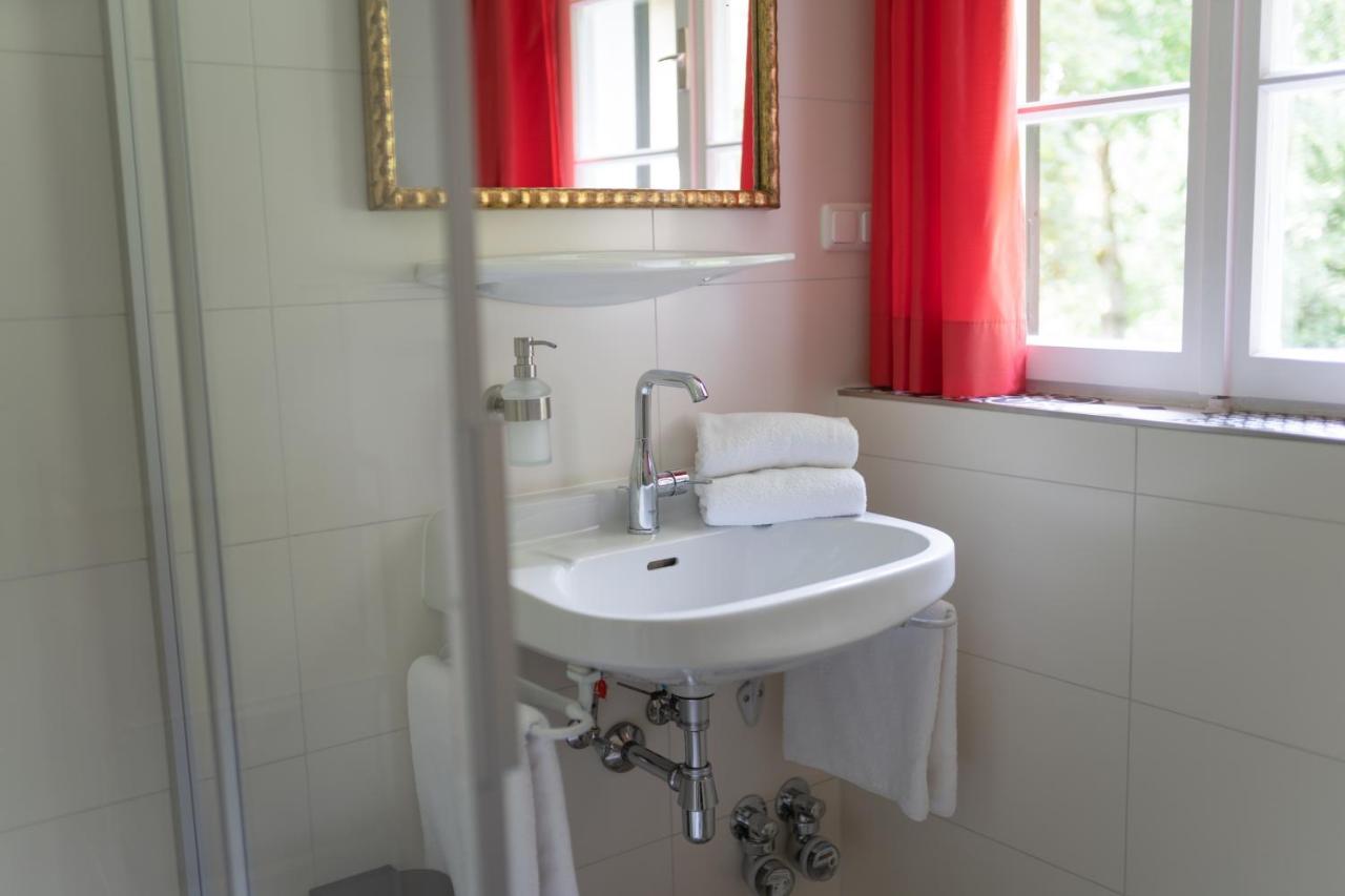Villa Schwertfuehrer เวลเดน อัม เวิร์ทเทอร์ซี ภายนอก รูปภาพ